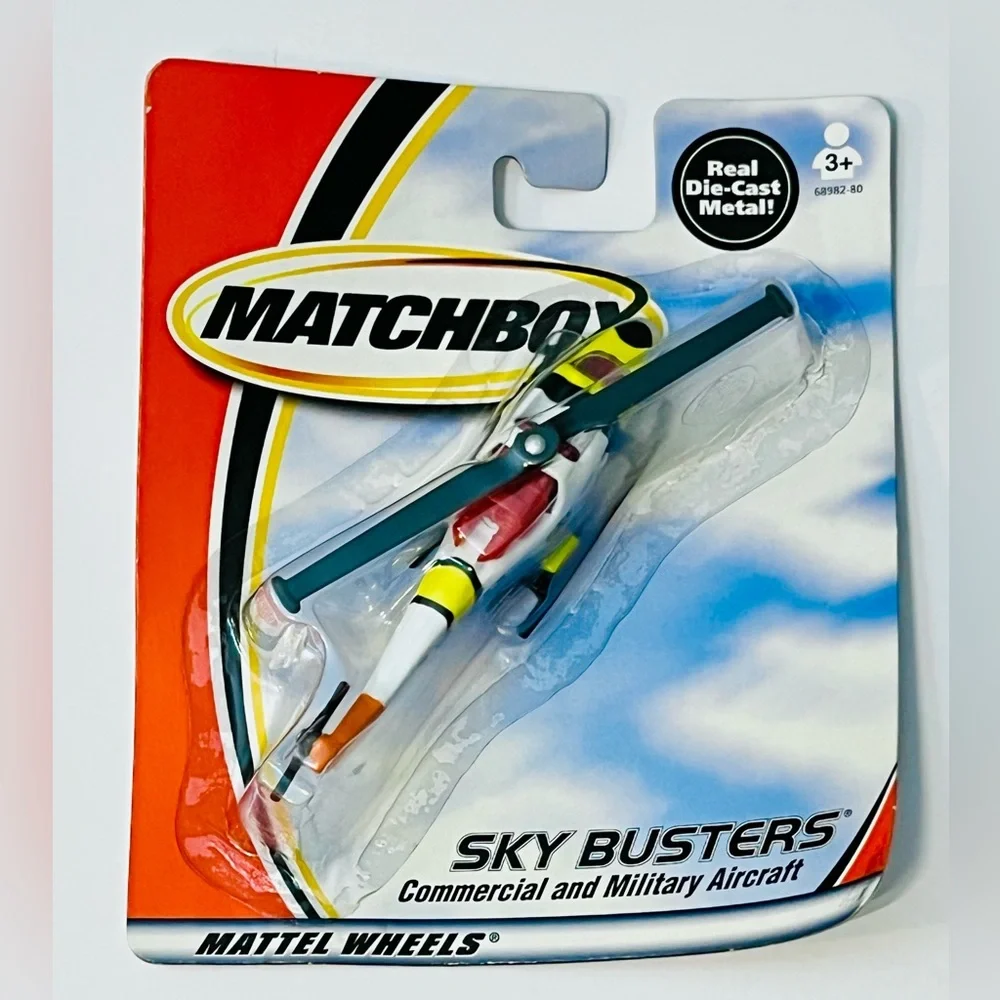 RARE NEW Matchbox Sky busters 1999 Rescue Helicopter Yellow DIECAST